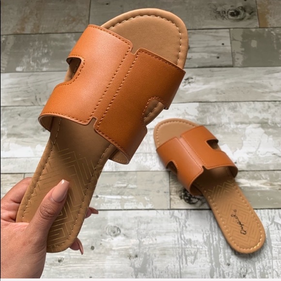 NEW Sofia Sandal- Cognac - Picture 4 of 5
